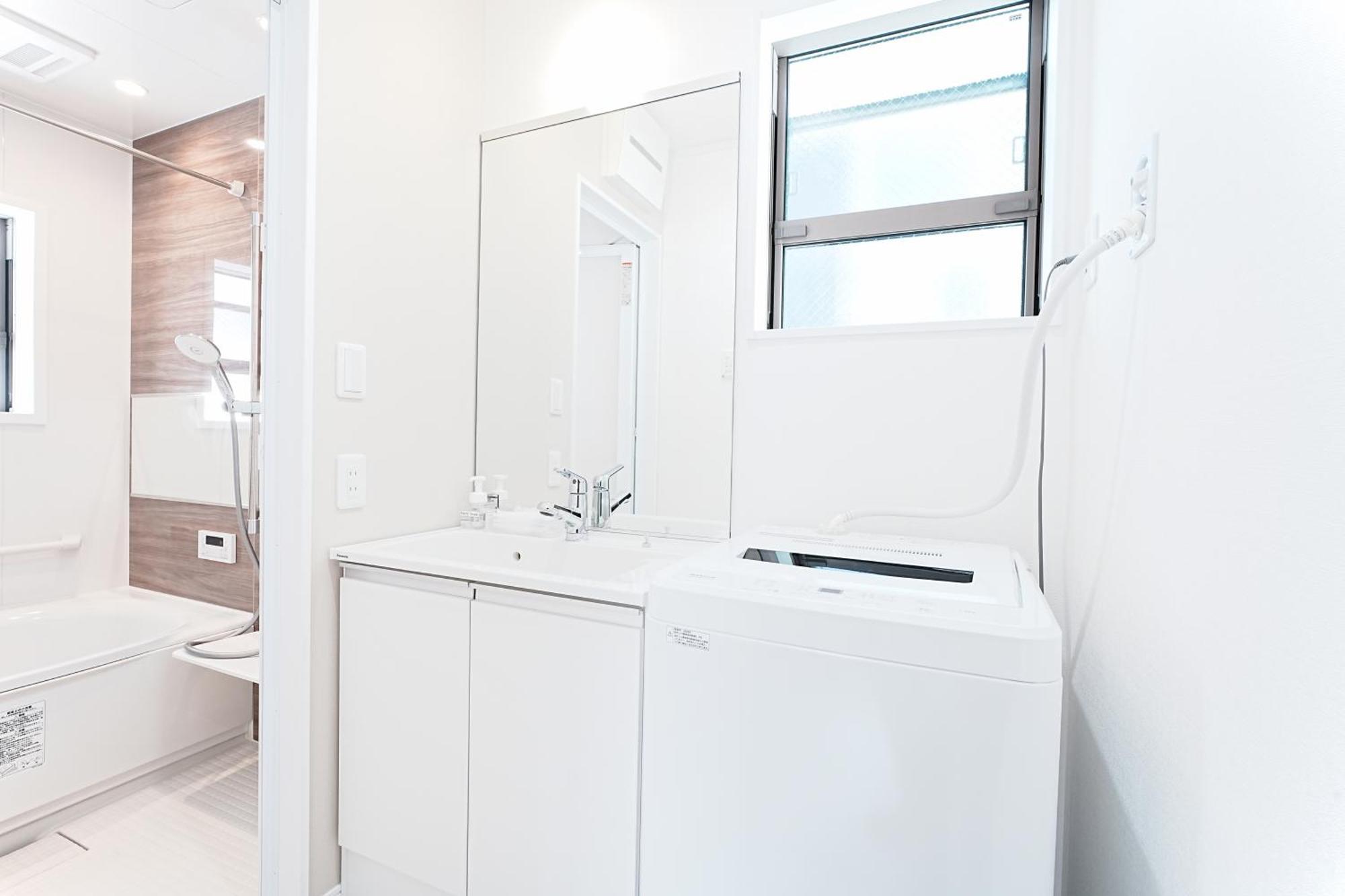 New Villa, Near Disney, Free Parking 别墅 東京都
